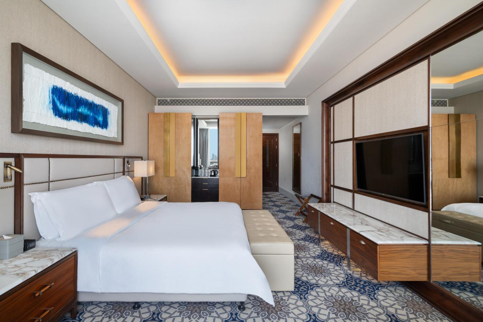 Grand Plaza Moevenpick Hotel Dubai Exterior photo A bedroom at the hotel