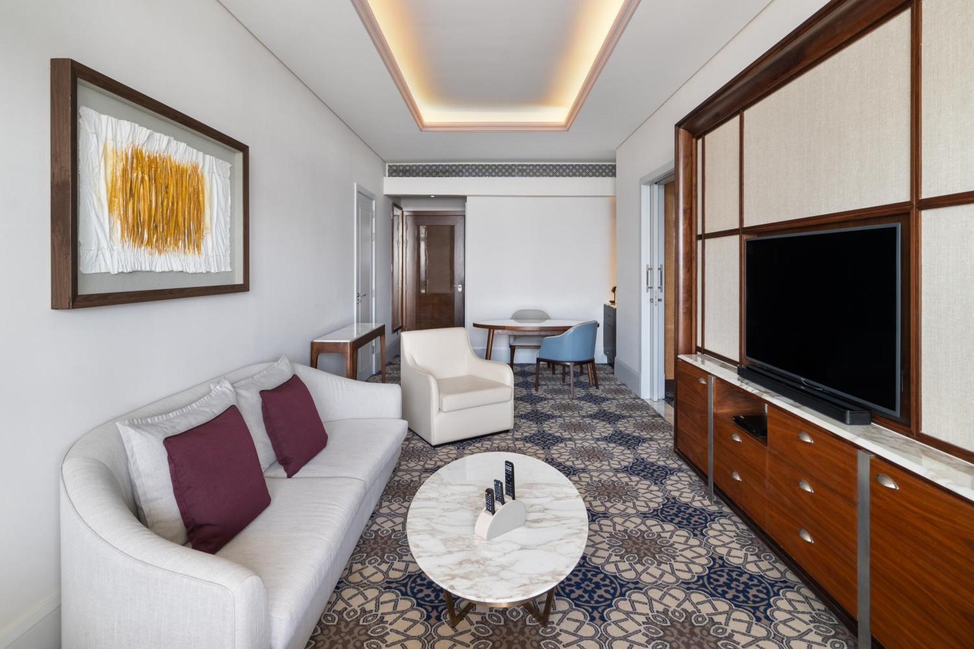 Grand Plaza Moevenpick Hotel Dubai Exterior photo Living room